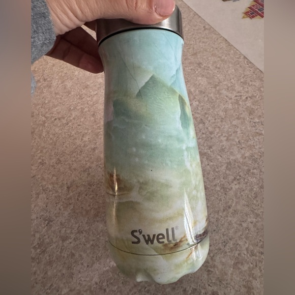 S'well Green and White Marbled Insulated Bottle - Picture 3 of 7